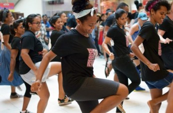 one-billion-rising-flash-mob-fiji-by-eserani-munivai500x329